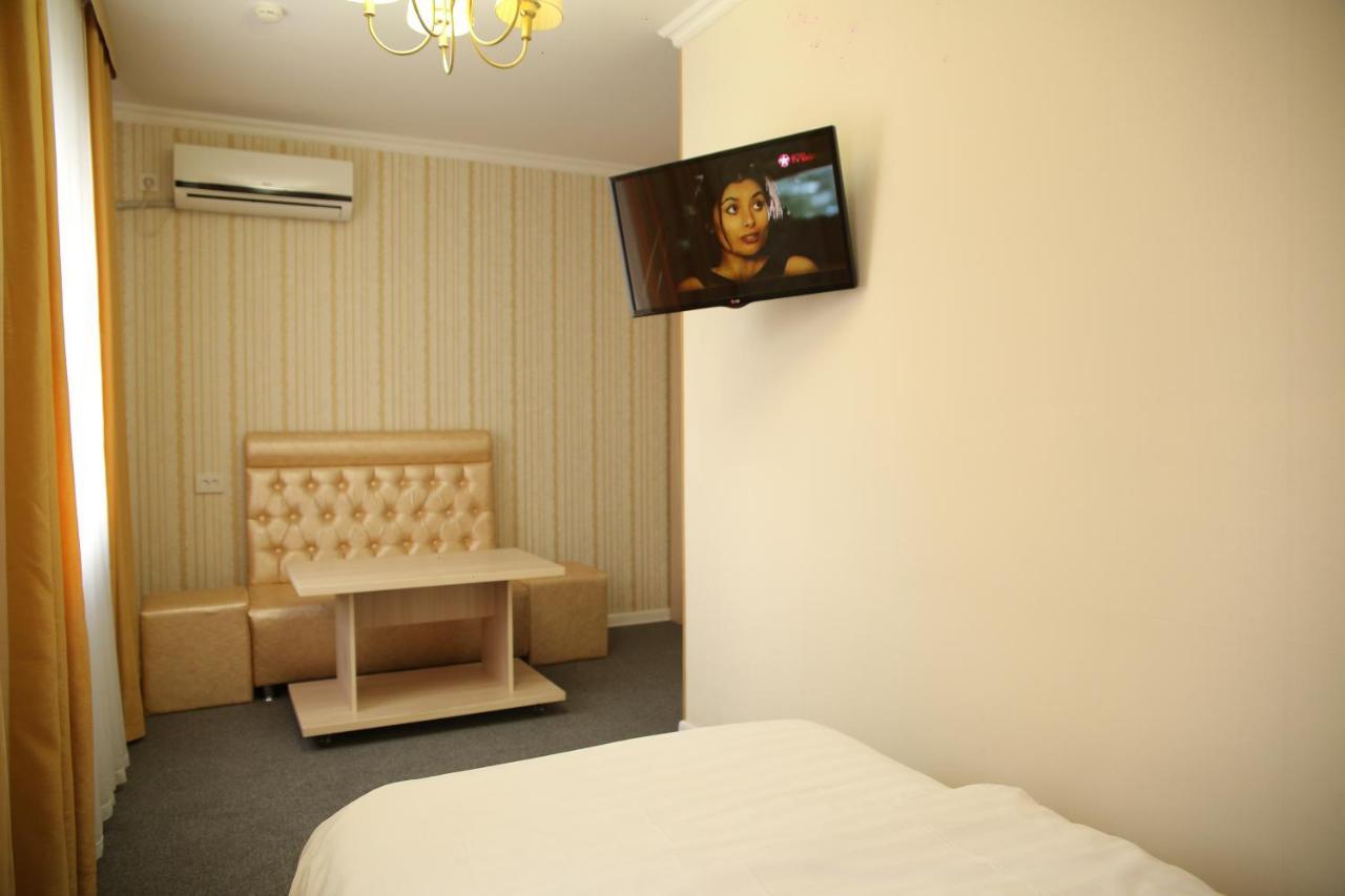 Sweet Home Hotel Atyrau Exterior photo