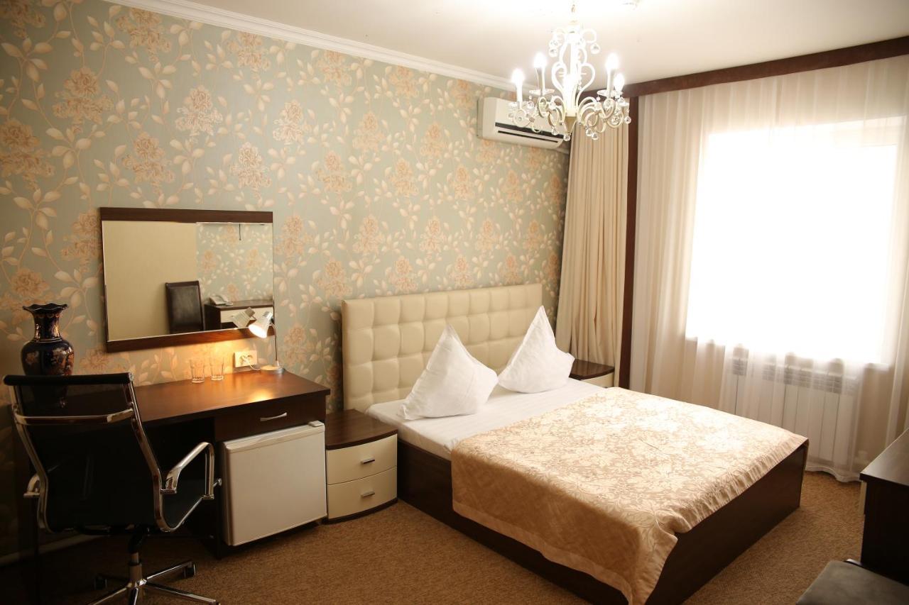 Sweet Home Hotel Atyrau Exterior photo