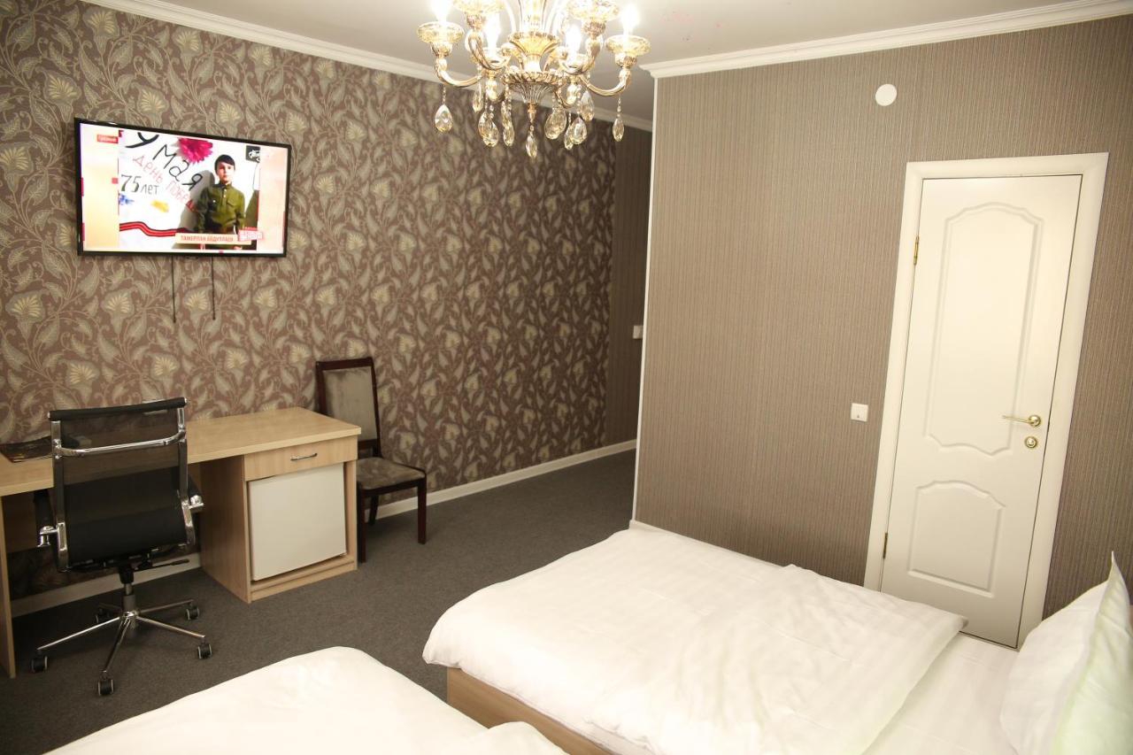 Sweet Home Hotel Atyrau Exterior photo