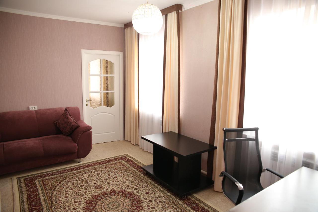 Sweet Home Hotel Atyrau Exterior photo