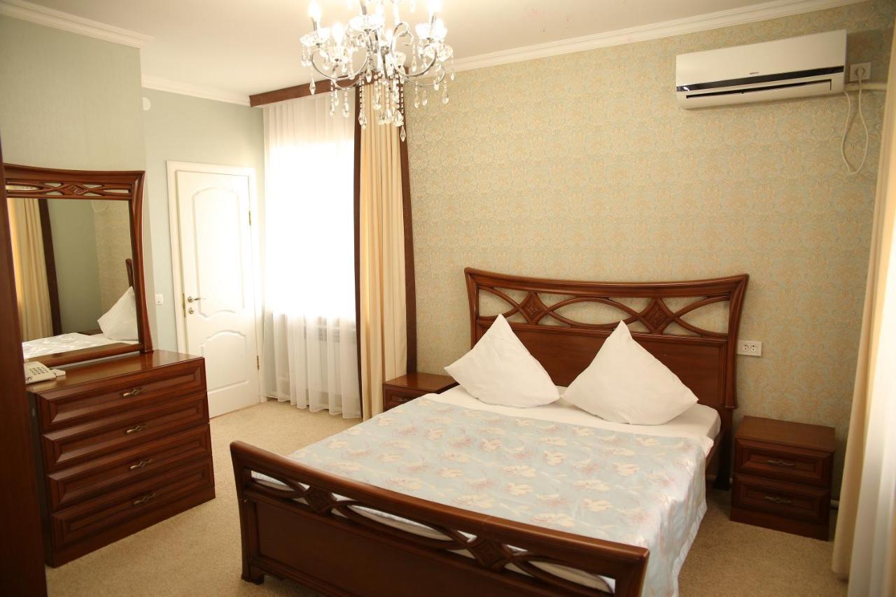 Sweet Home Hotel Atyrau Exterior photo