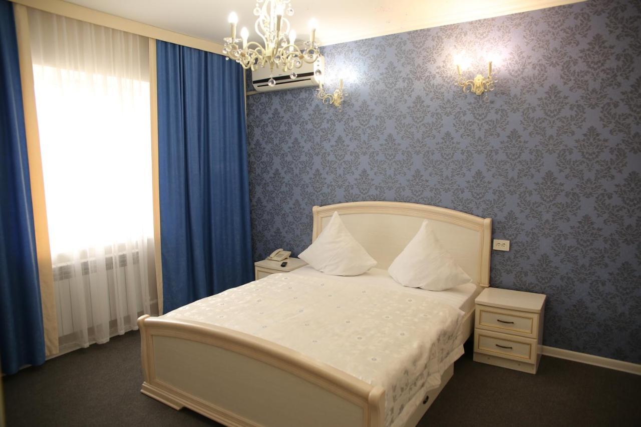 Sweet Home Hotel Atyrau Exterior photo