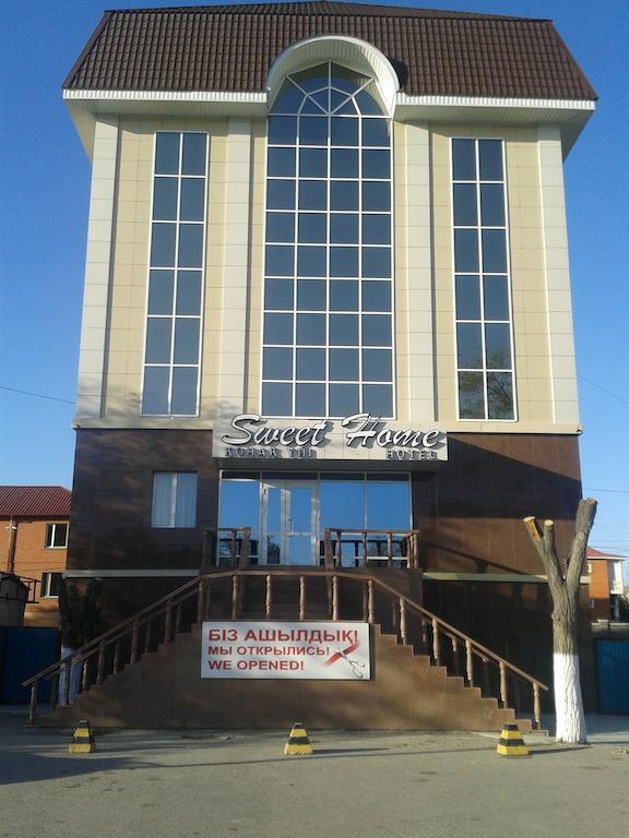 Sweet Home Hotel Atyrau Exterior photo
